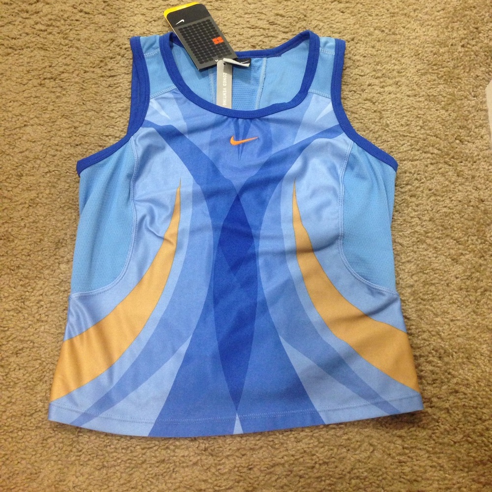 NWT Nike women's tennis tank